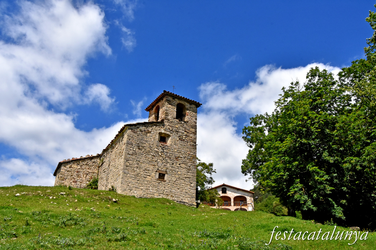 Sant Joan de les Abadesses - Santa Magdalena de Perella