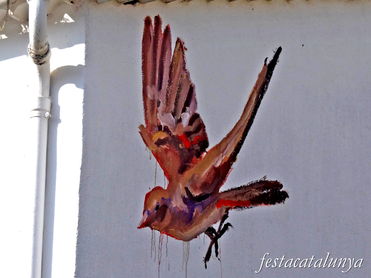 Les Planes d'Hostoles - Art Urbà - Niu dins d'una gàbia 