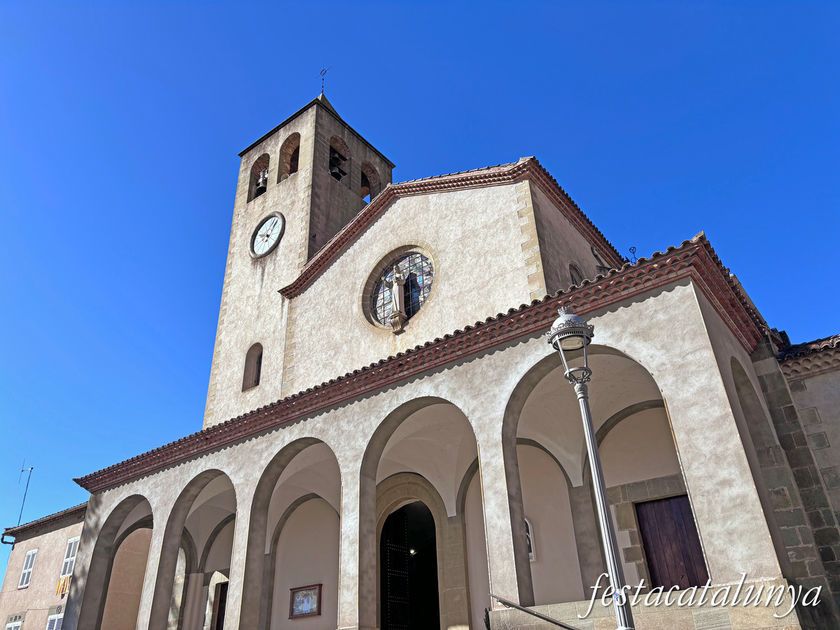 Les Planes d'Hostoles - Església parroquial de Sant Cristòfol