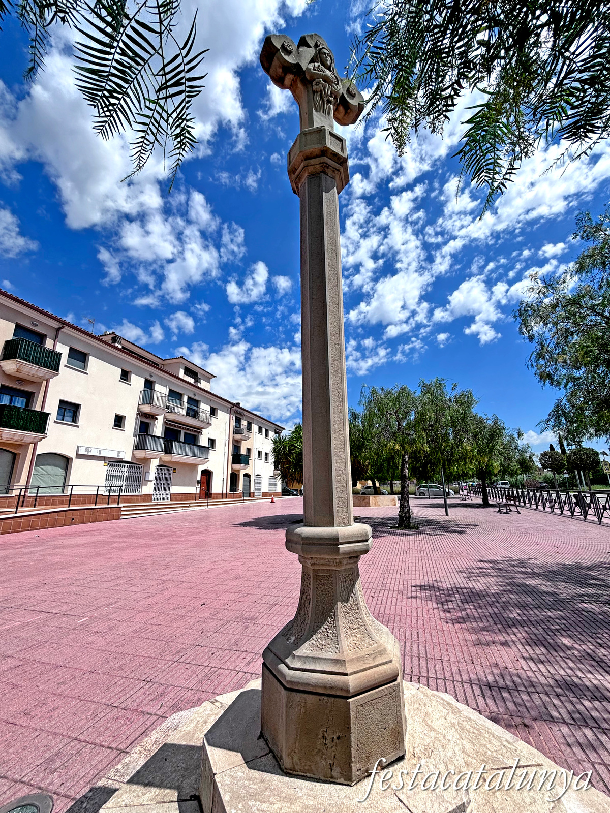 Bellvei - Creu de la Santa Missió 