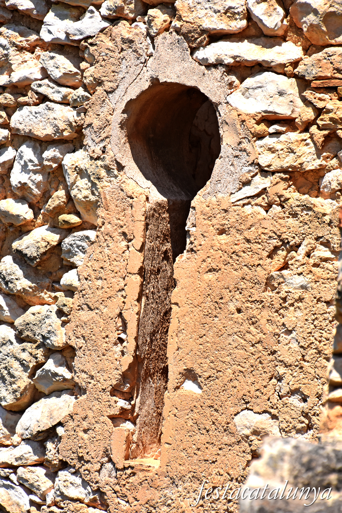 Bellvei - Mas i castell de la Muga 