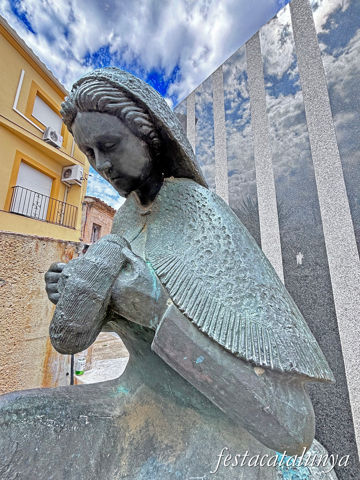 Bellvei - Homenatge a la Gorra de Cop 