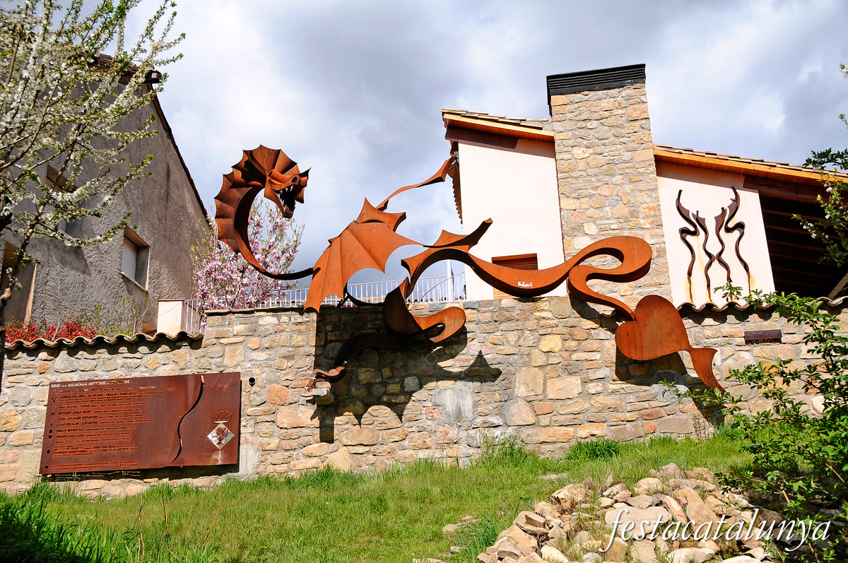 Oliana - Mur de la Memòria Històrica 