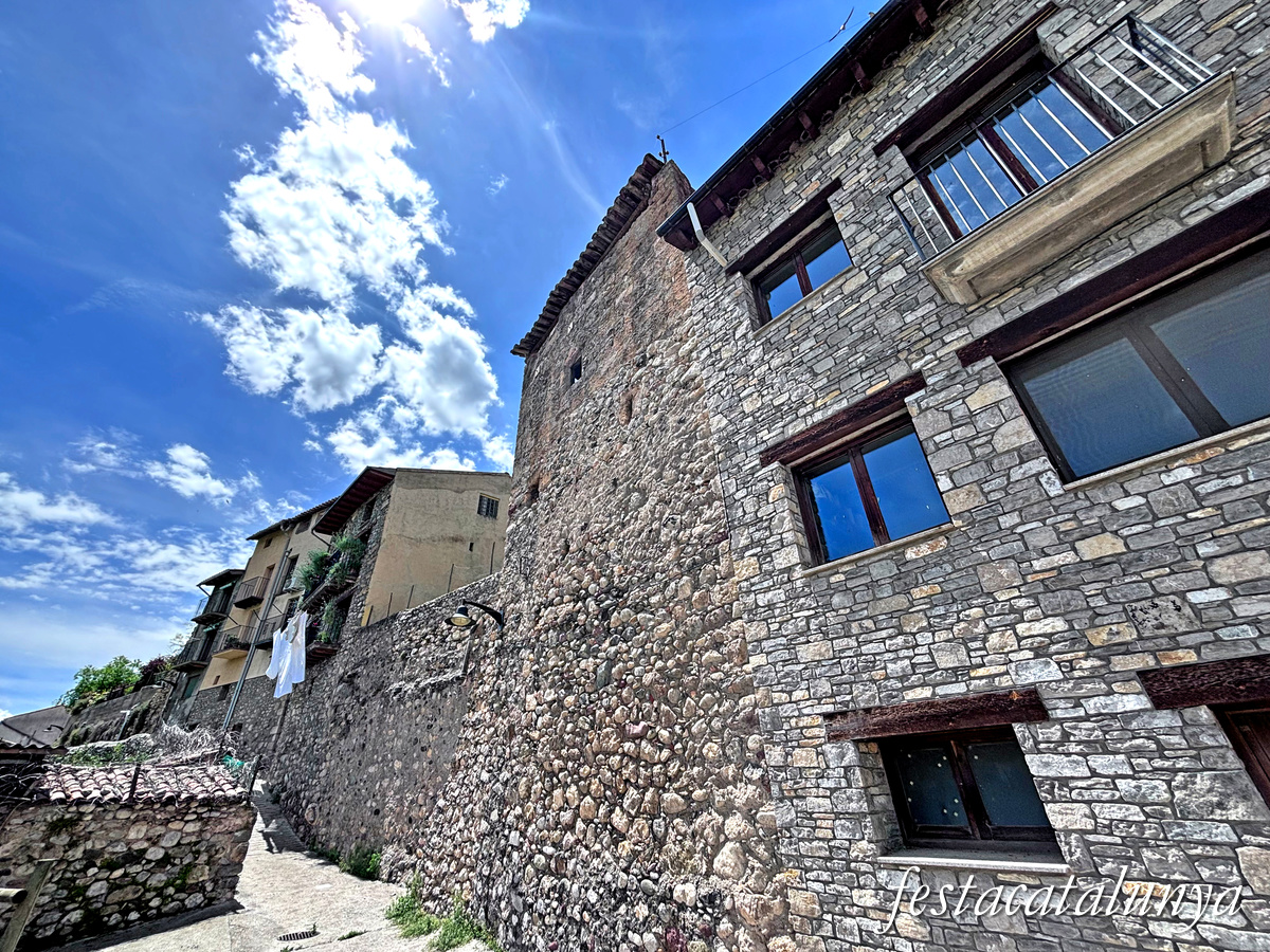 Organyà - Muralles i portals 