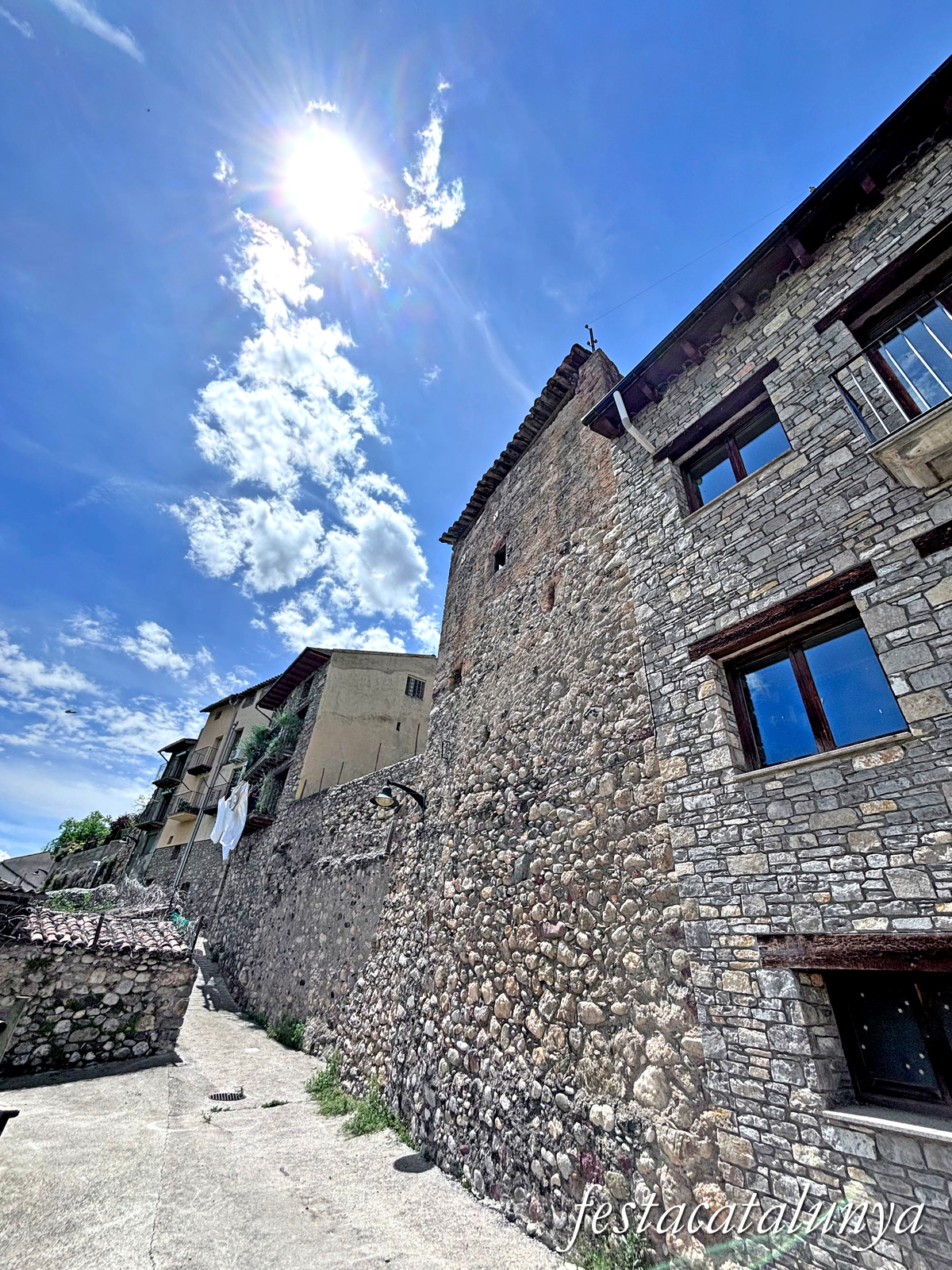 Organyà - Muralles i portals 