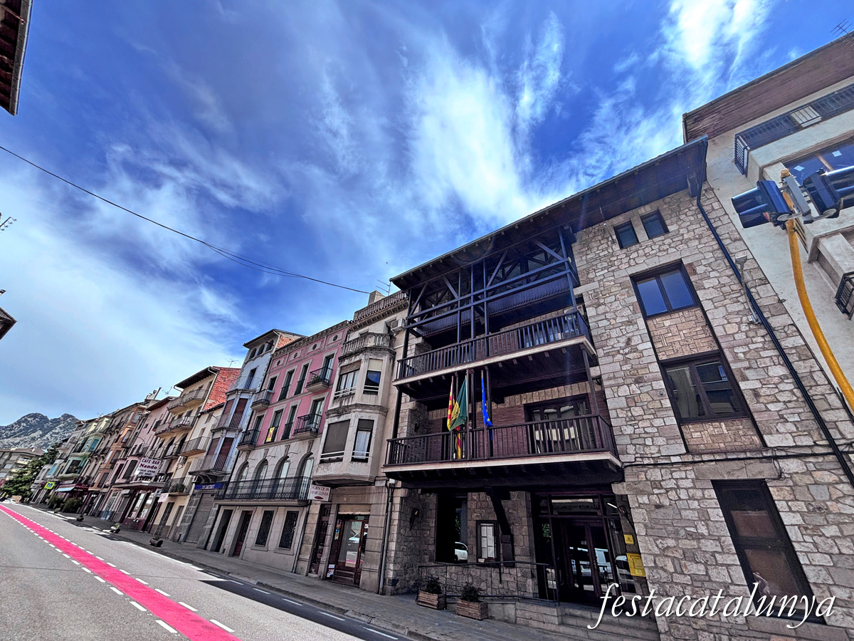 Organyà - Passejada pel nucli històric 