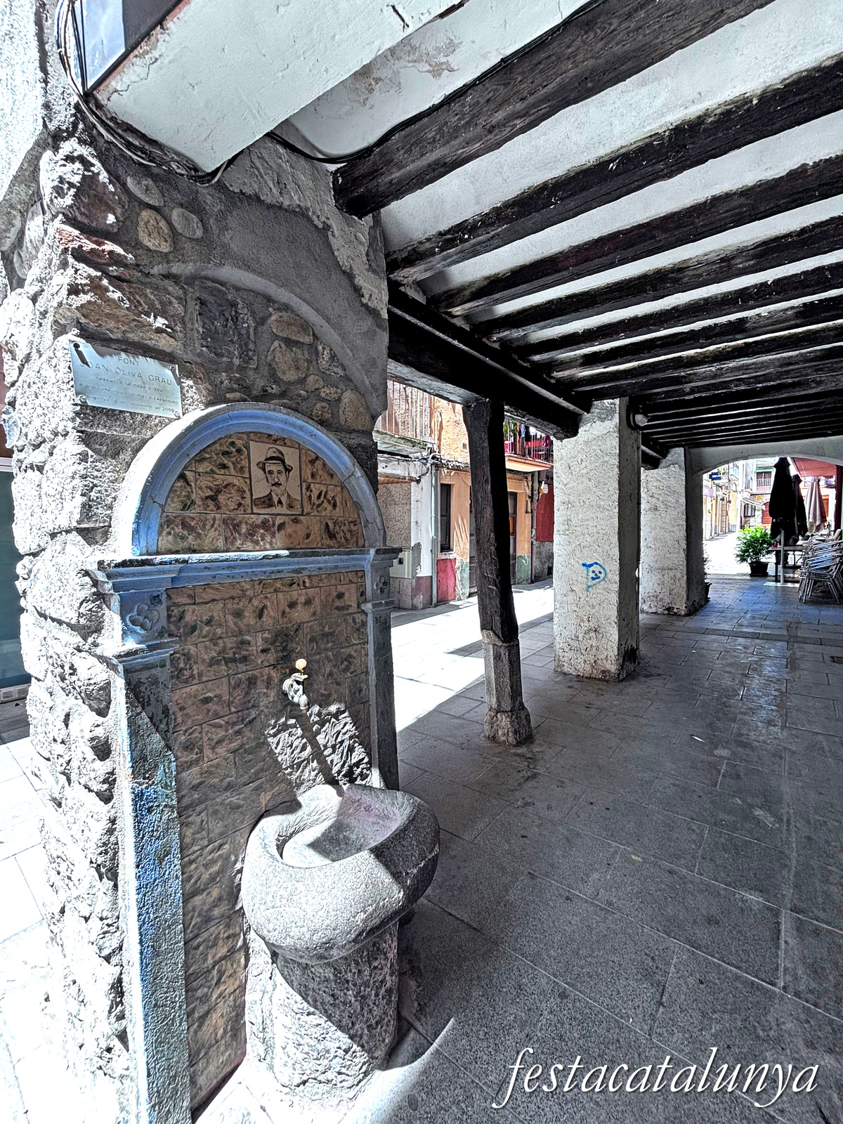 Organyà - Passejada pel nucli històric - Font Joan Oliva Grau 
