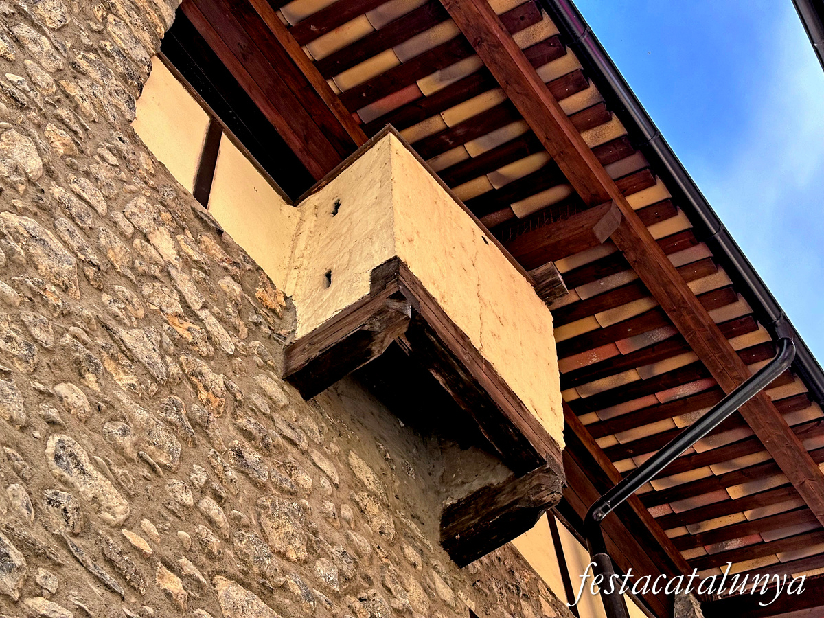 Organyà - Passejada pel nucli històric - Barbacana 