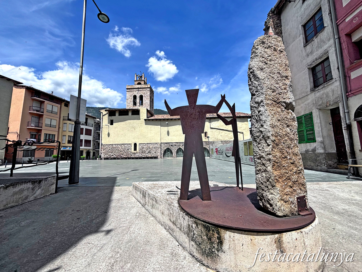 Organyà - Passejada pel nucli històric - Monument Ciutat Pubilla de la Sardana 2011