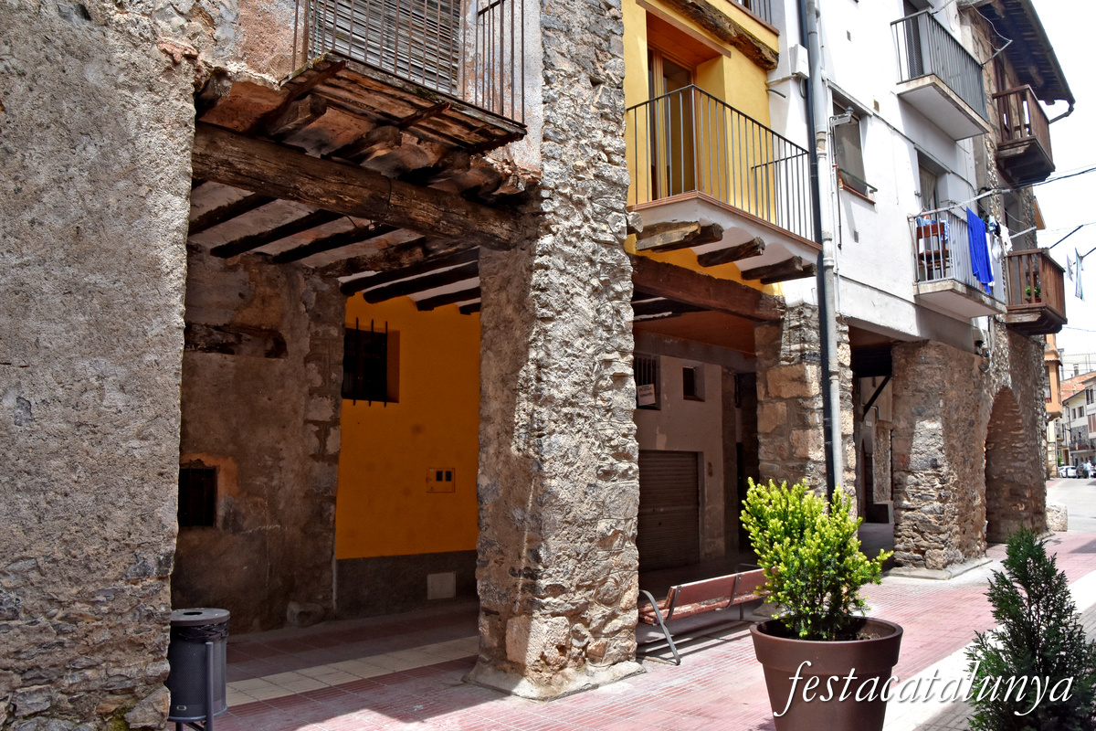 Organyà - Porxades del nucli històric 