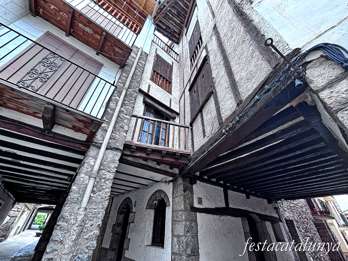 Organyà - Porxades del nucli històric