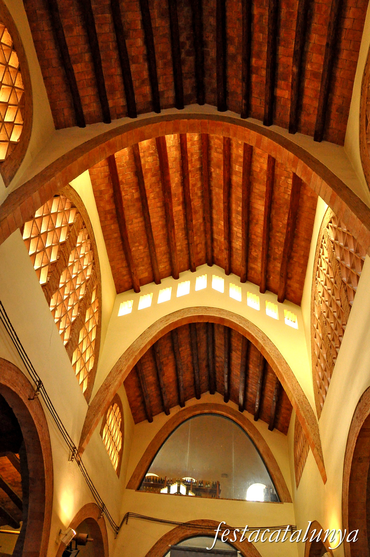 Museu Agrícola a l'antic celler de la Cooperativa de Cambrils