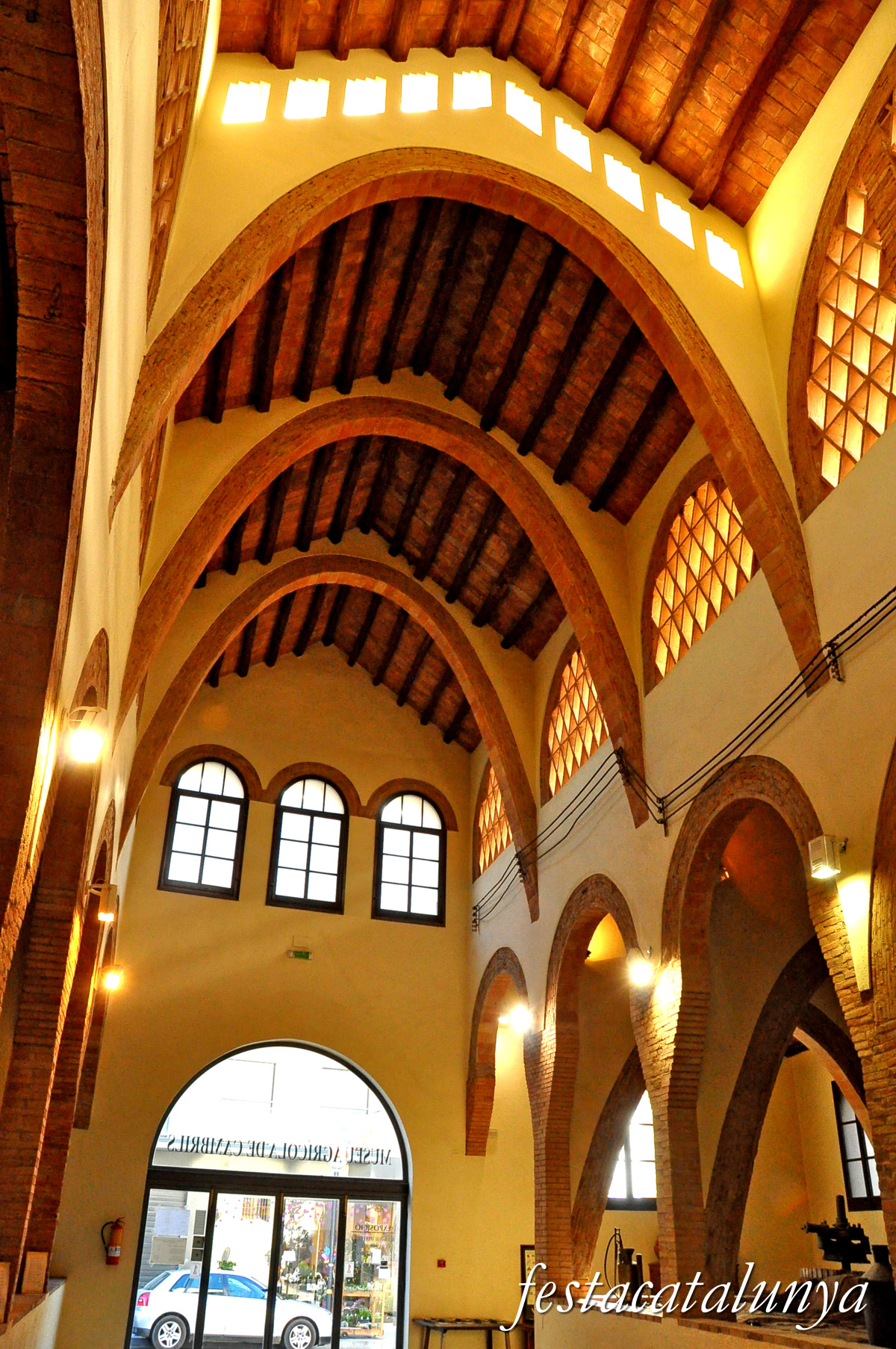 Museu Agrícola a l'antic celler de la Cooperativa de Cambrils
