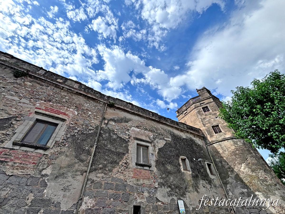 Sant Pere Pescador - Restes de la muralla 