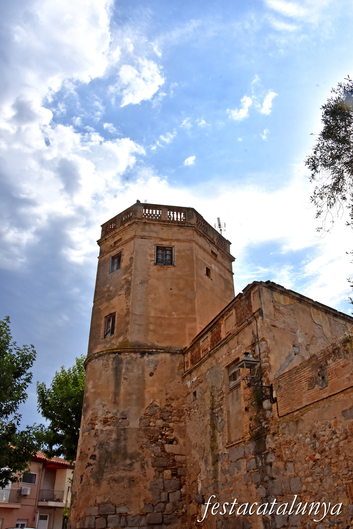 Sant Pere Pescador - Restes de la muralla 