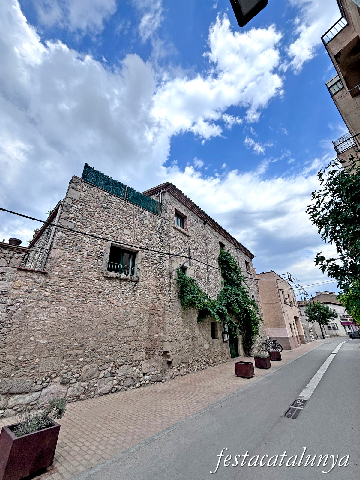 Sant Pere Pescador - Carrer del Mar - Can Ceret 
