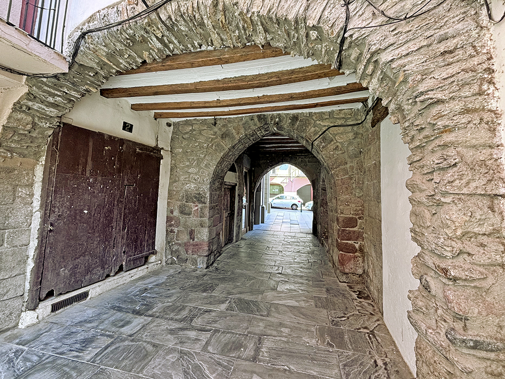 Portal Vell d'Andorra a la Seu d'Urgell