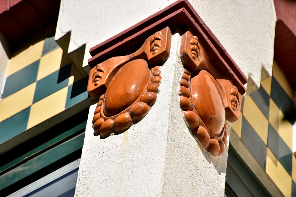 D.- Casa Juez al carrer Colom de Figueres