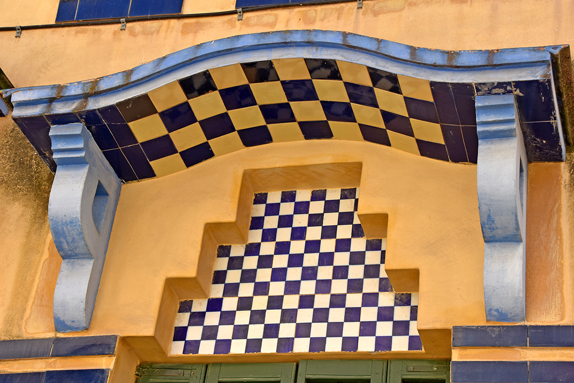 C.- Cases de Tomàs Geli i Vergés al carrer Pi i Margall de Figueres