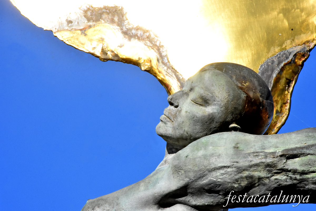 Vallromanes - Escultura l'Alba i el Capvespre