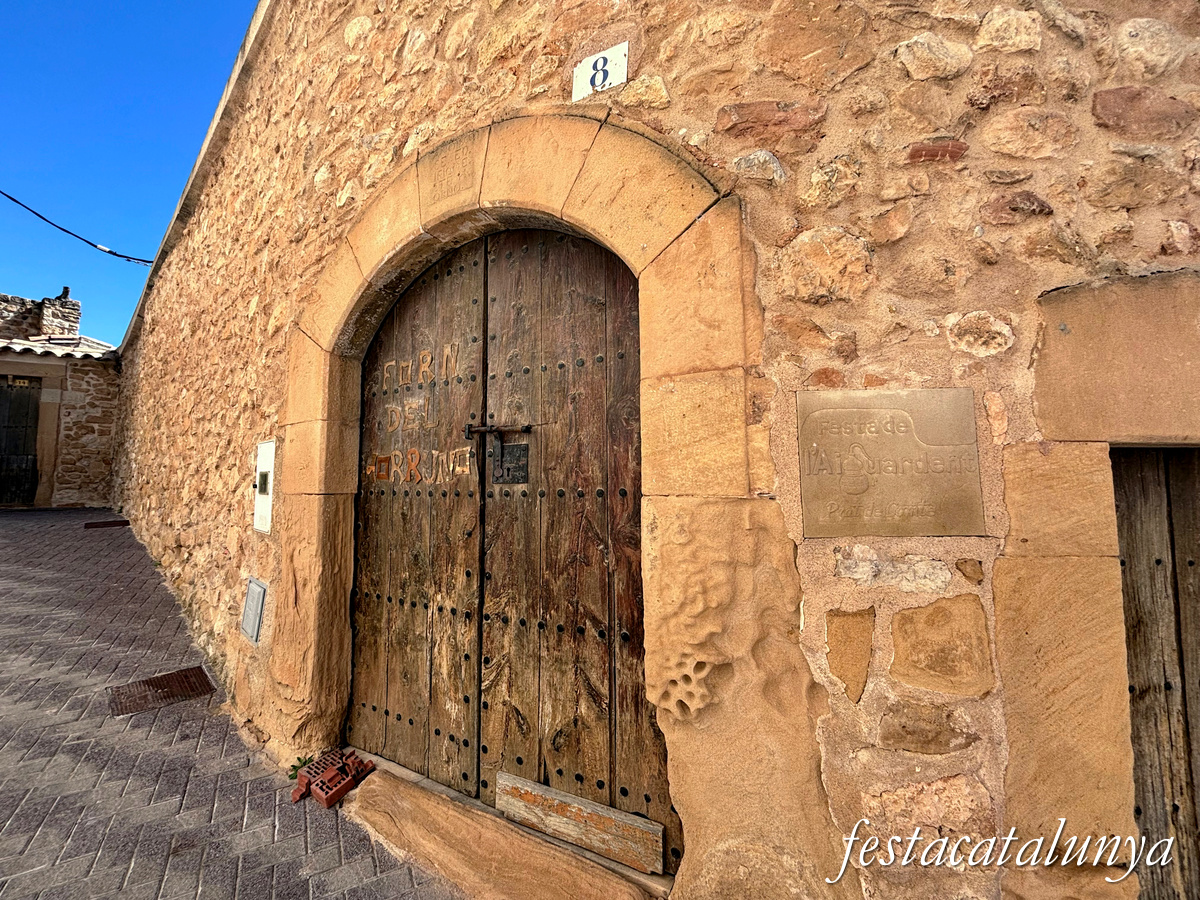 Prat de Comte - Forn Morruno i destil·leria 