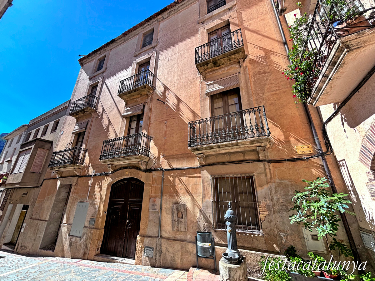 Prat de Comte - Nucli Històric - Ca la Jepa al carrer Frontó 