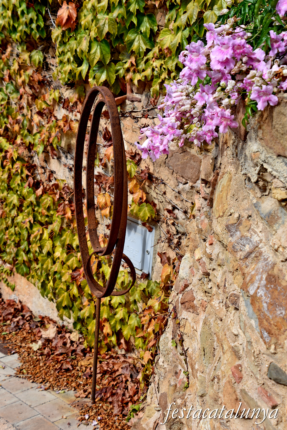 Fontanilles - Escultures de Josep Coll a Llabià 
