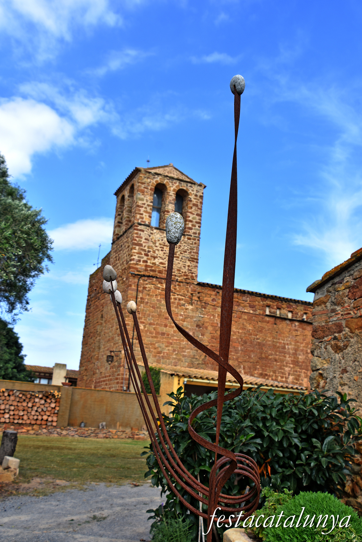 Fontanilles - Església parroquial de Sant Romà de Llabià