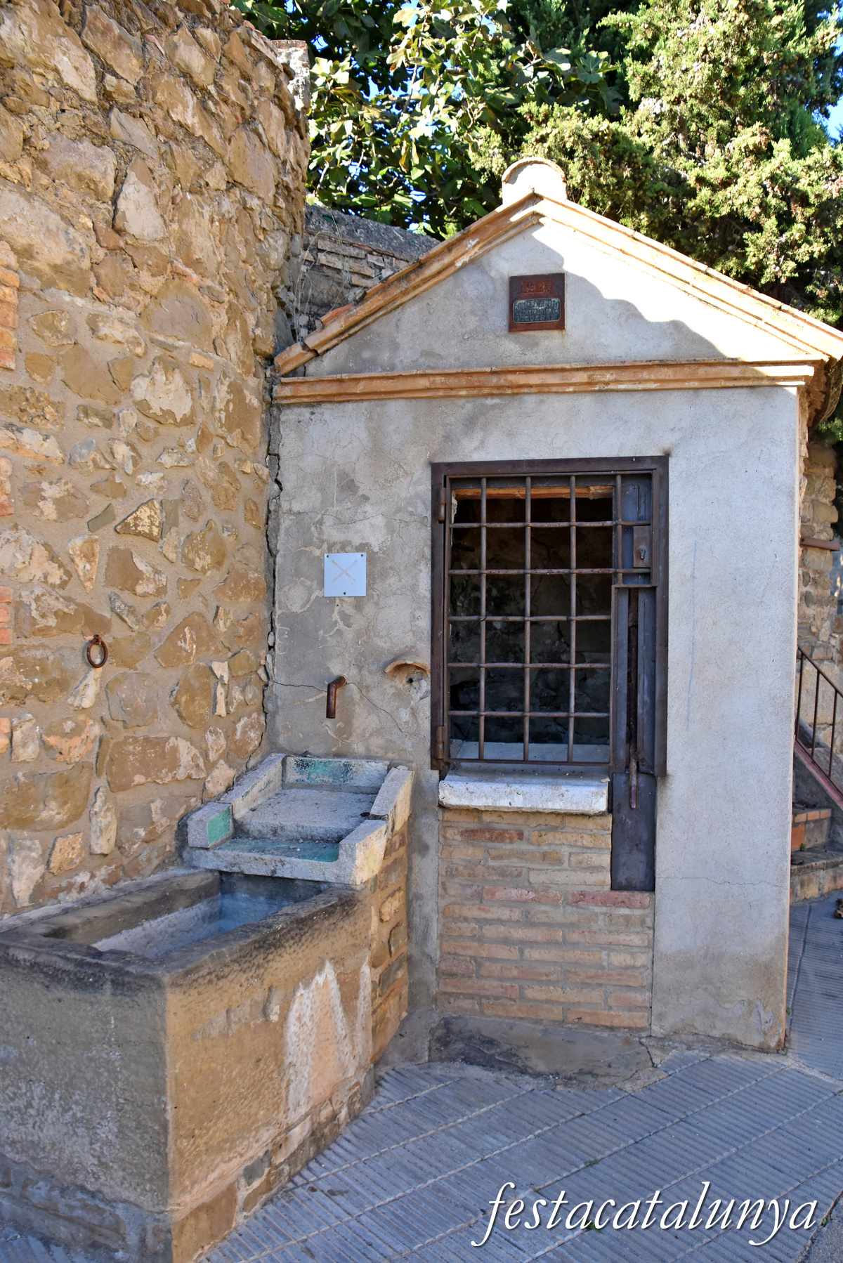 Camallera - Font del carrer Mig