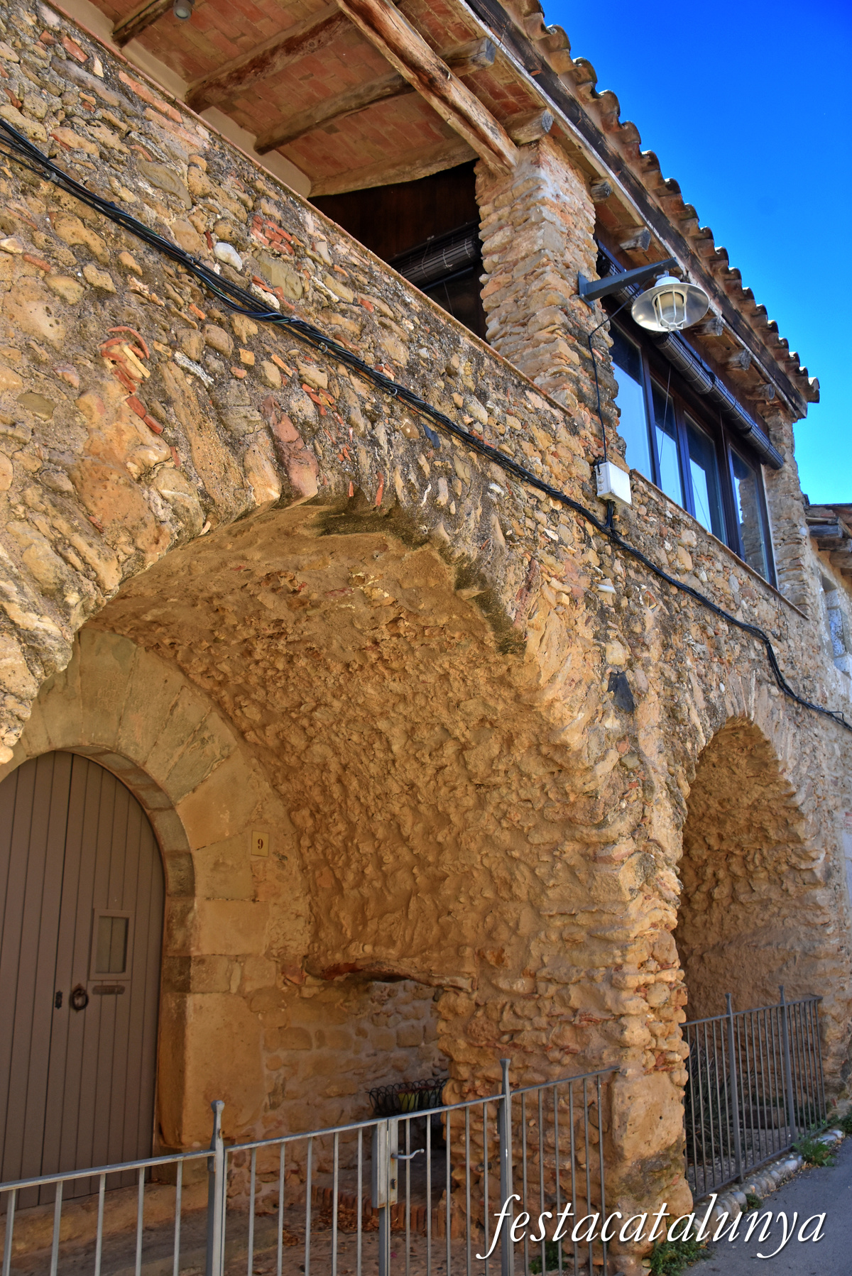 Llampaies - Can Selleres o can Baró