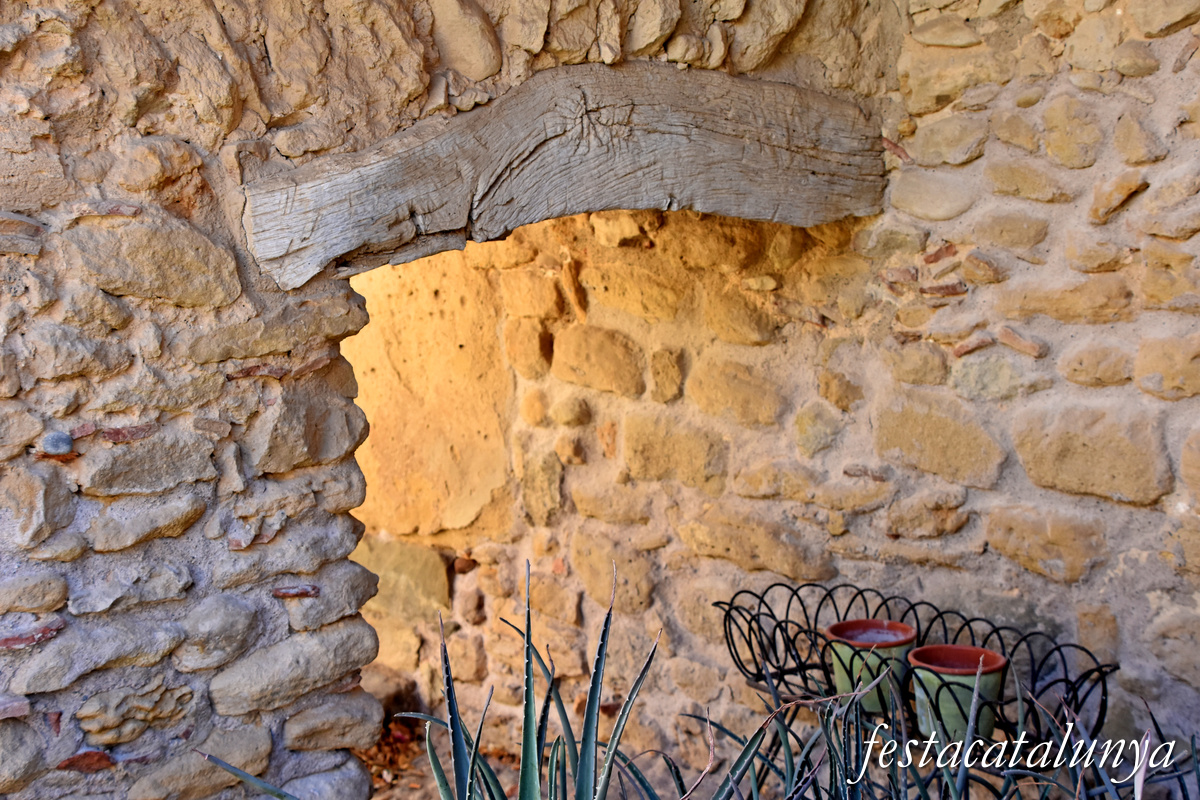 Llampaies - Can Selleres o can Baró