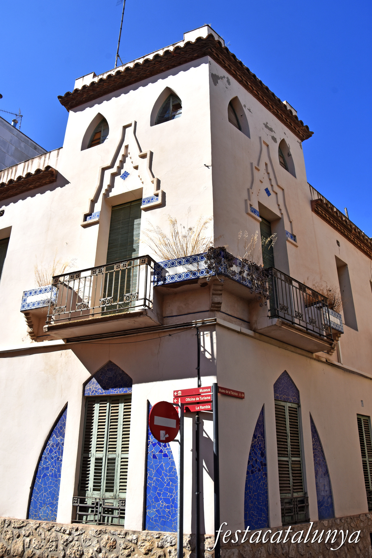 Figueres - Casa de Pere Geli al carrer Pi i Margall 
