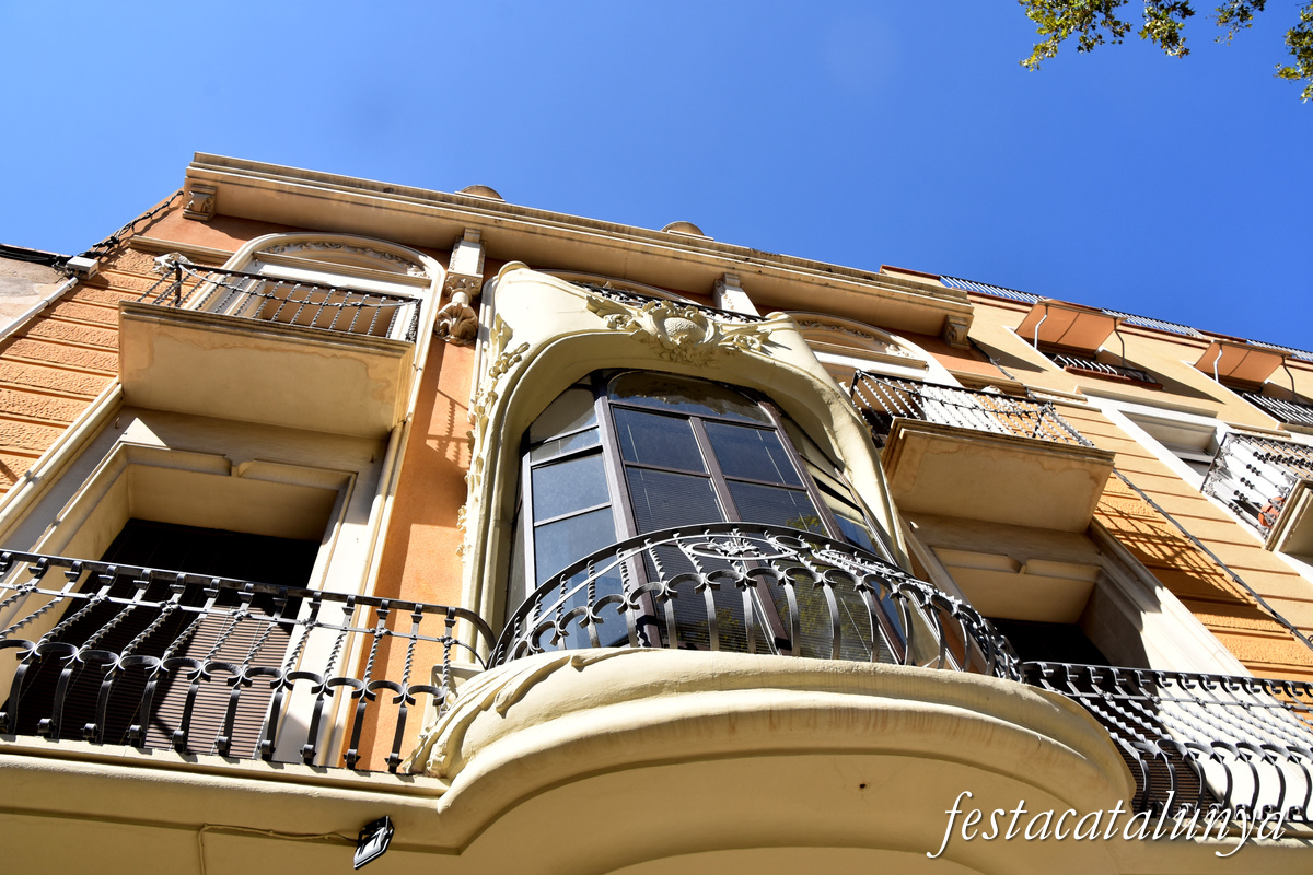 Figueres - Casa Jiménez a la Plaça de la Palmera