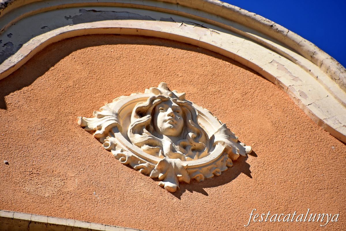 Figueres - Casa Jiménez a la Plaça de la Palmera