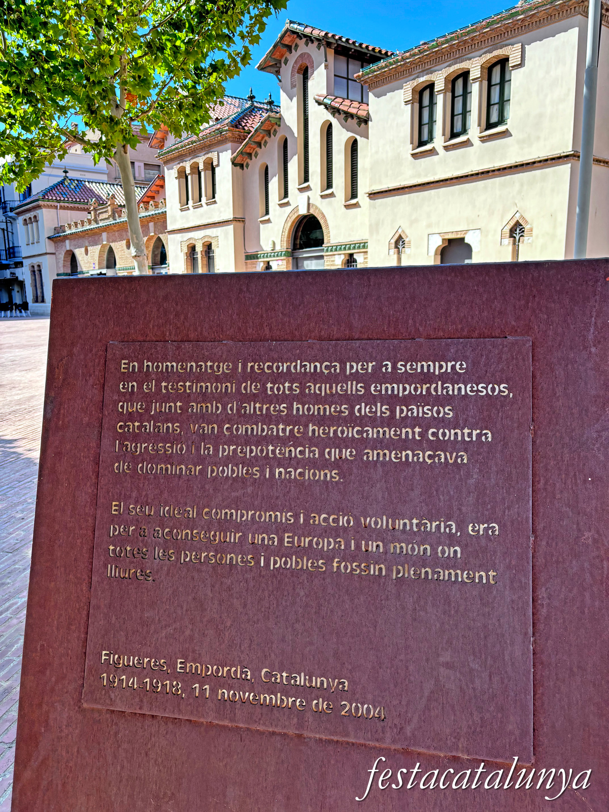 Figueres - Monument als Drets dels Pobles 
