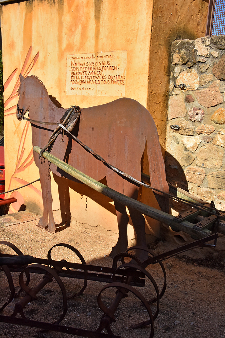 Estris antics, col·lecció a l'aire lliure d'eïnes antigues del camp
