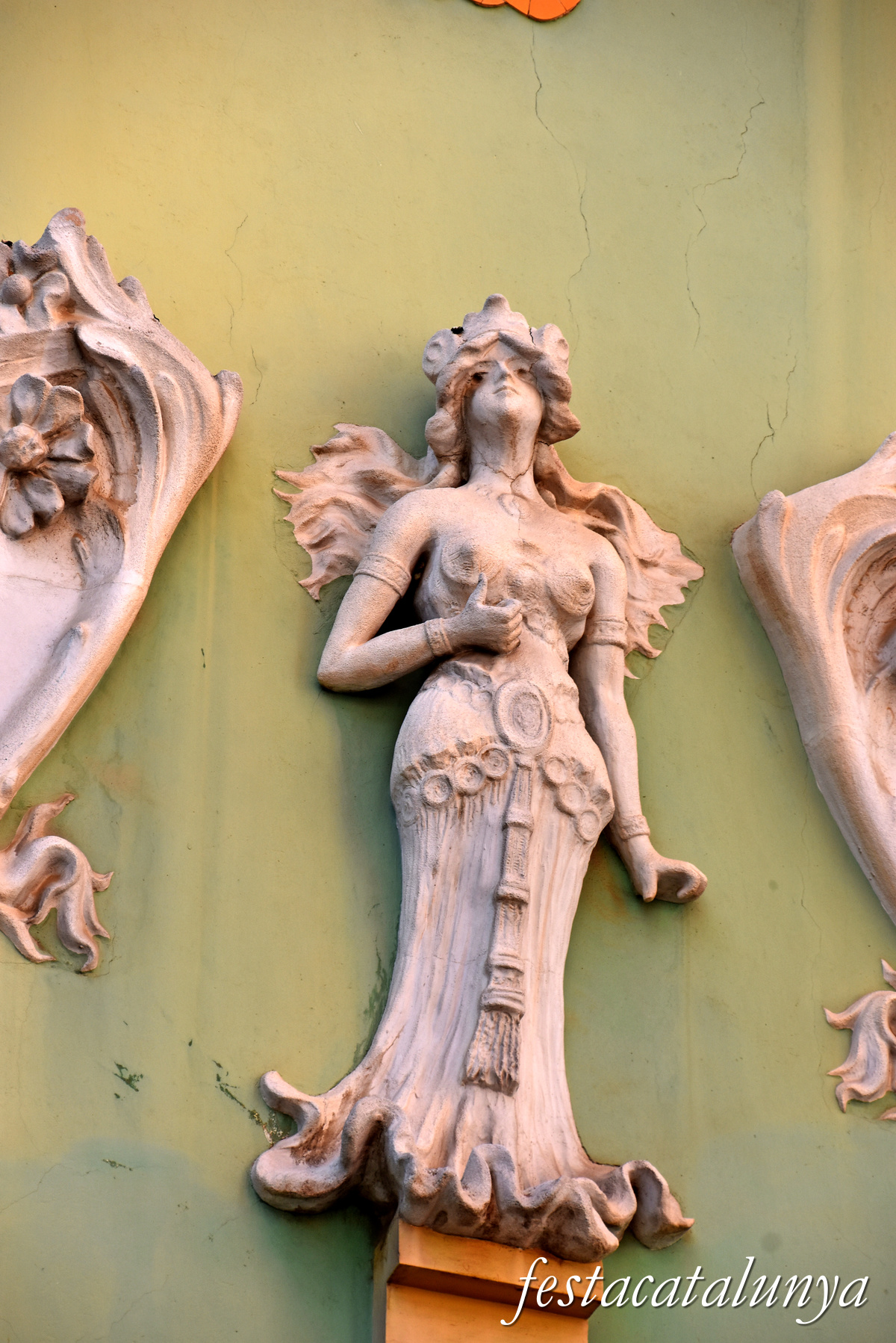 Figueres - Casa Roda o Hejme