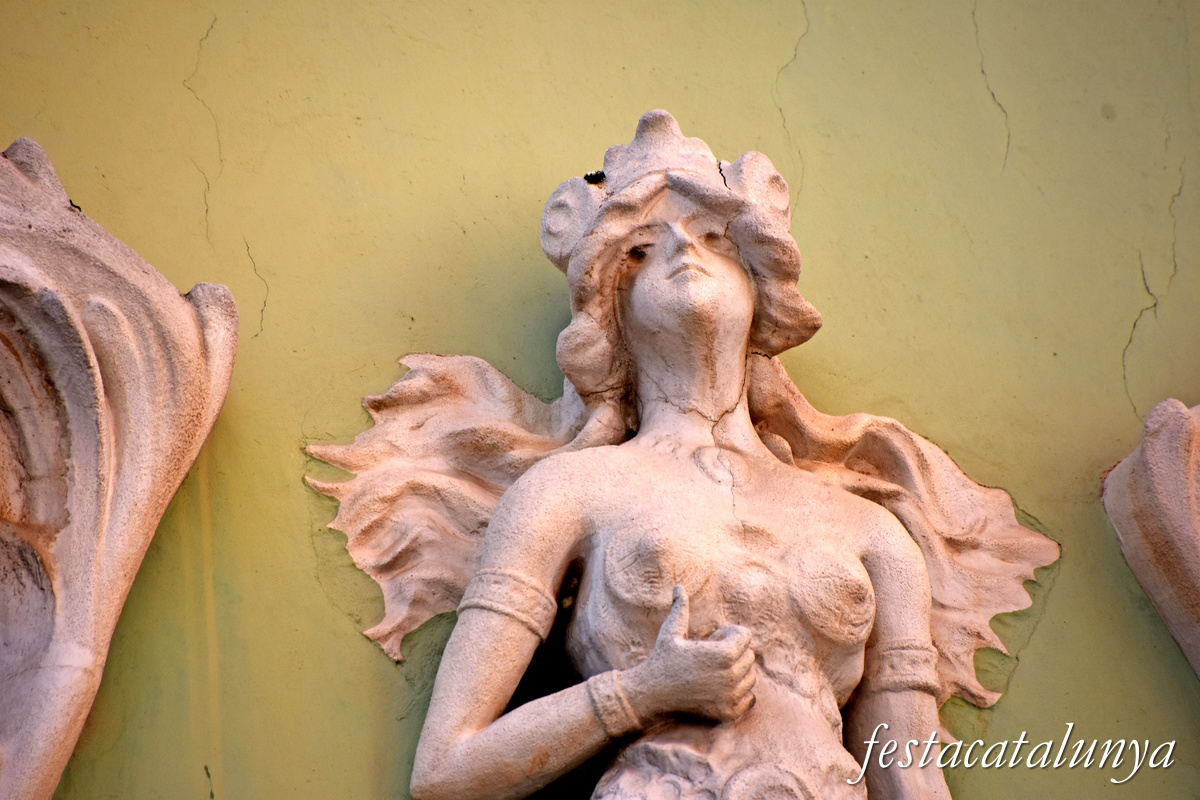 Figueres - Casa Roda o Hejme 