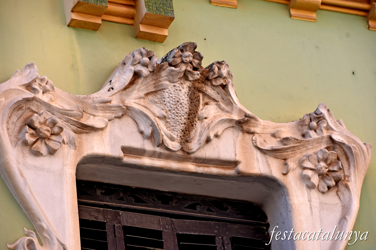 Figueres - Casa Roda o Hejme