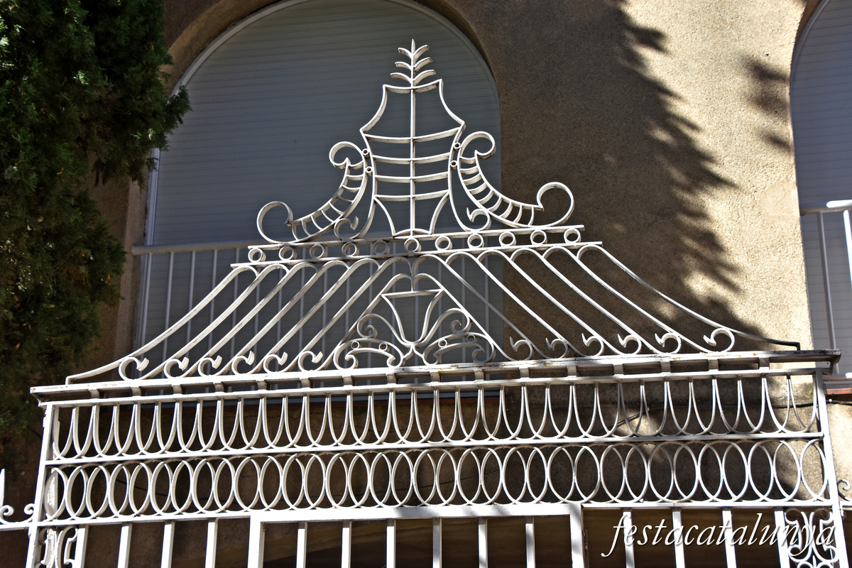 Figueres - Casa Nouviles 