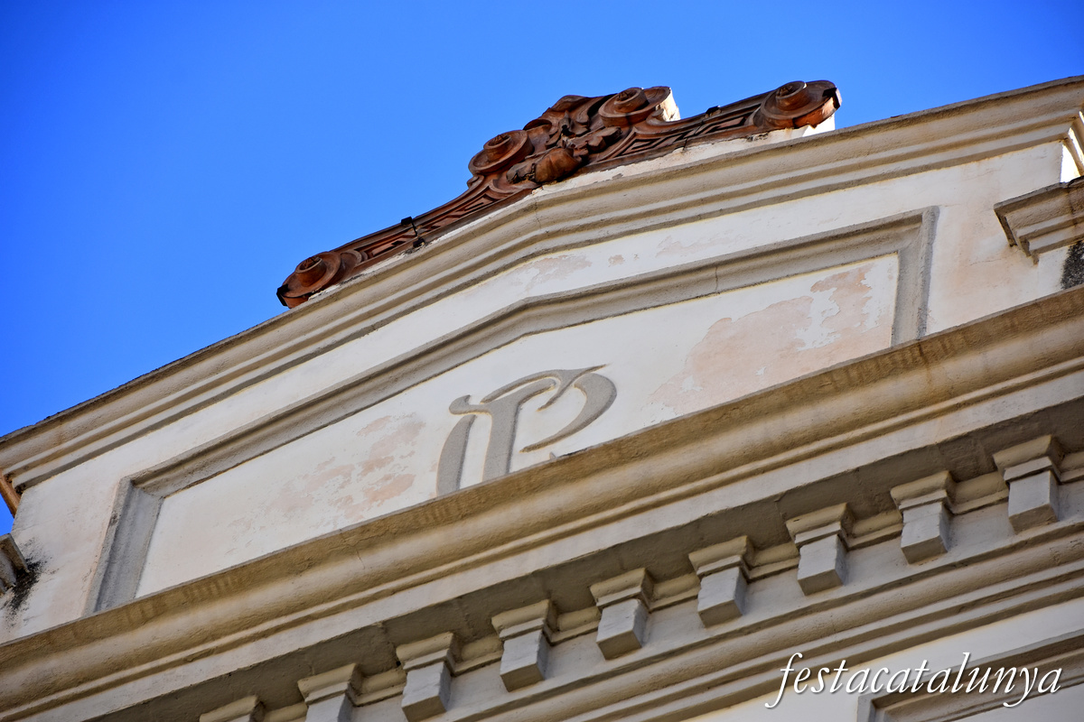 C.- Casa Martori de Figueres