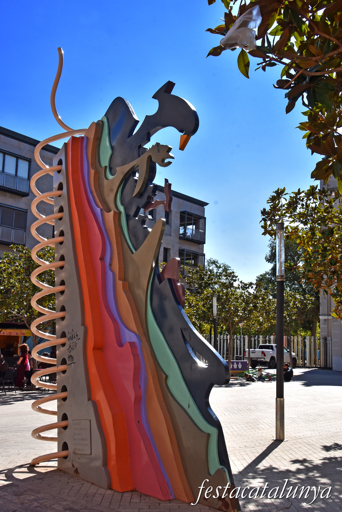 Figueres - Monument homenatge a Josep Pla 