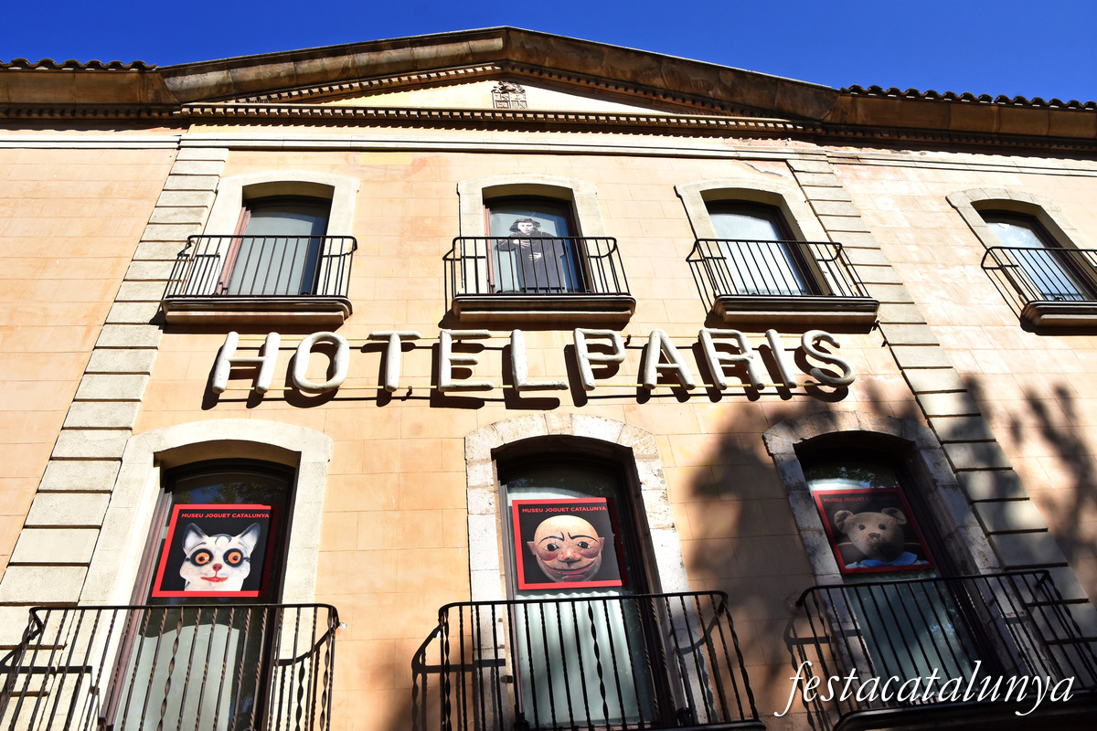 Figueres - Casa Terradas, antic Gran Hotel Paris i actual Museu del Joguet 