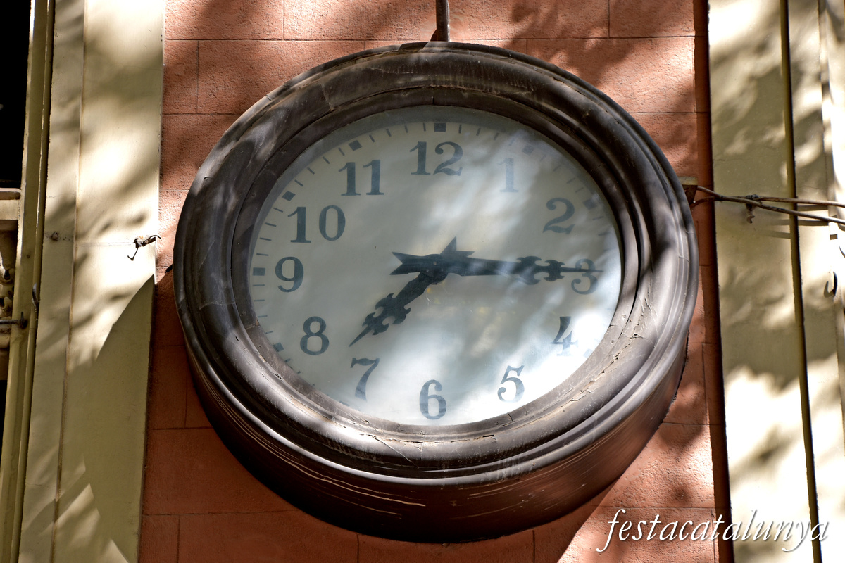 B.- Casa Casals de Figueres