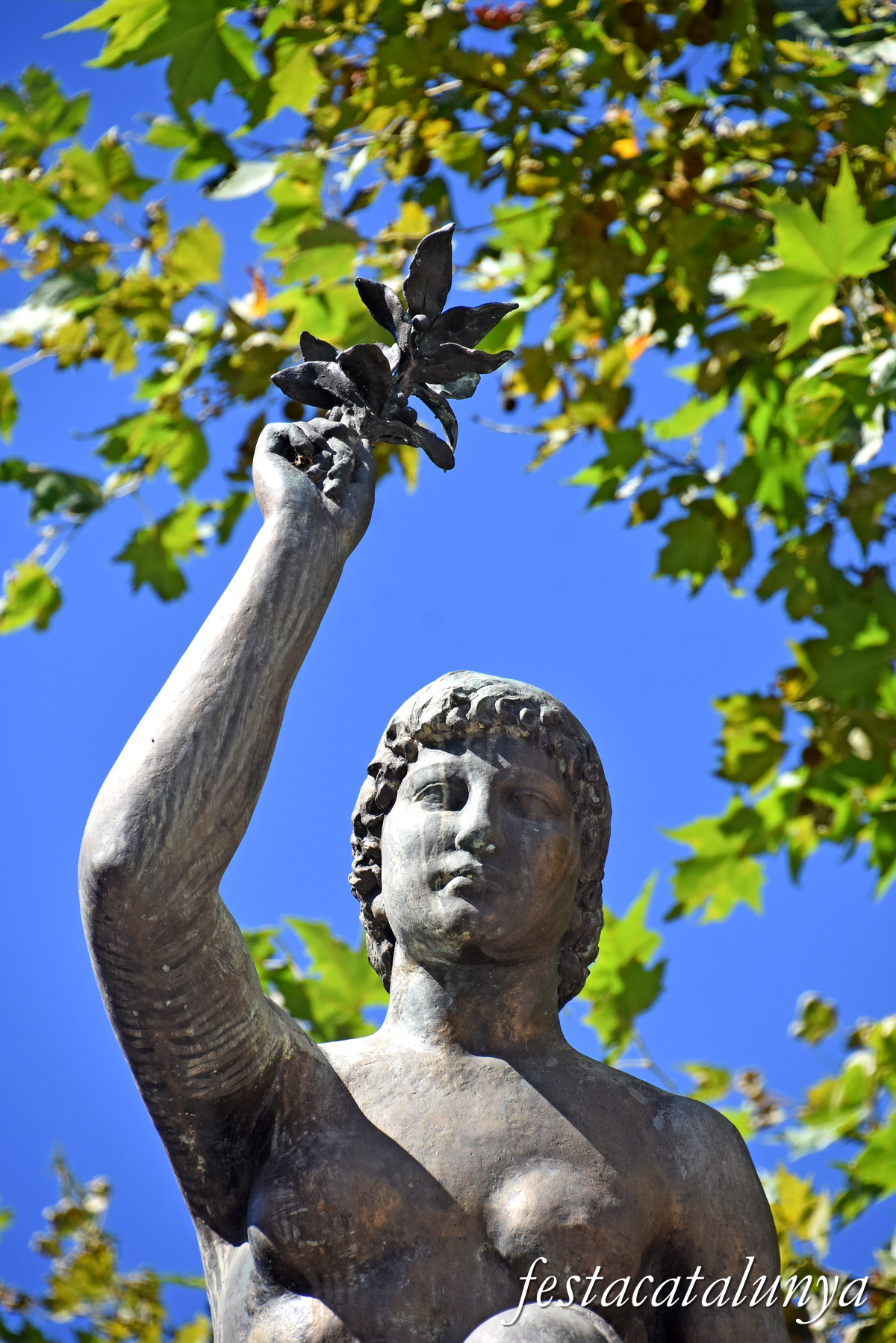 Monument a Narcís Monturiol a Figueres