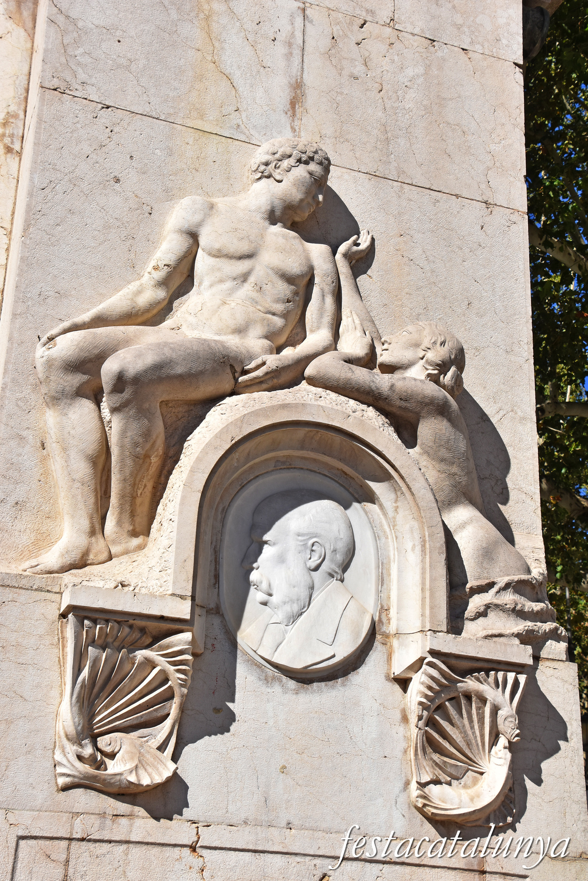 Figueres - Monument a Narcís Monturiol