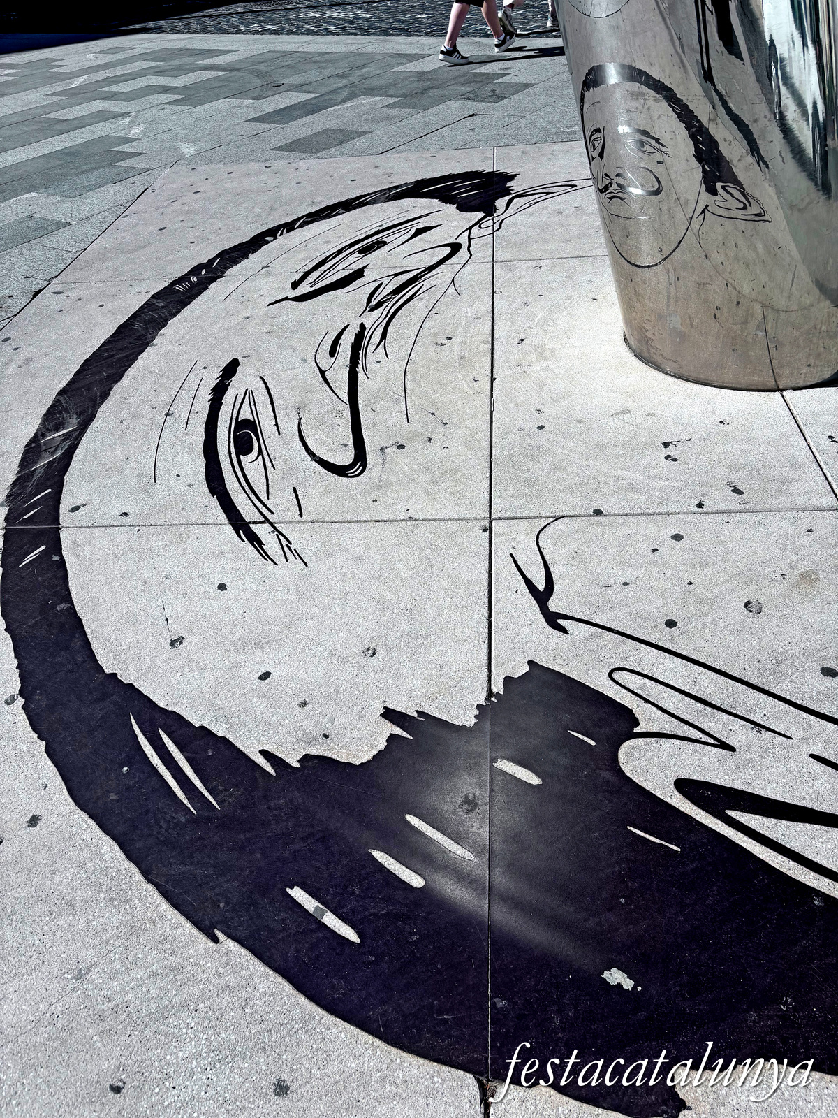 Figueres - Retrat o cara de Salvador Dalí