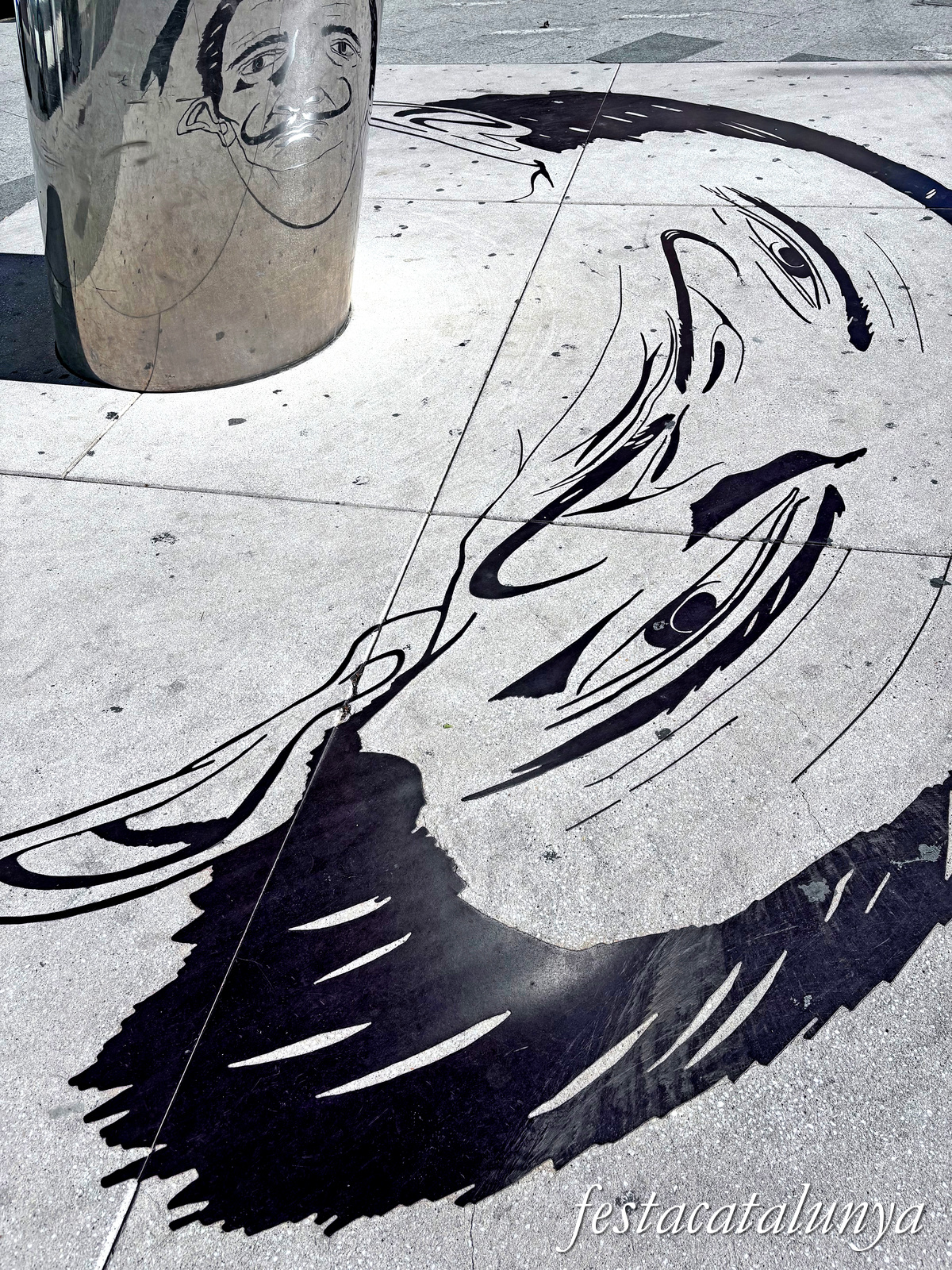 Figueres - Retrat o cara de Salvador Dalí