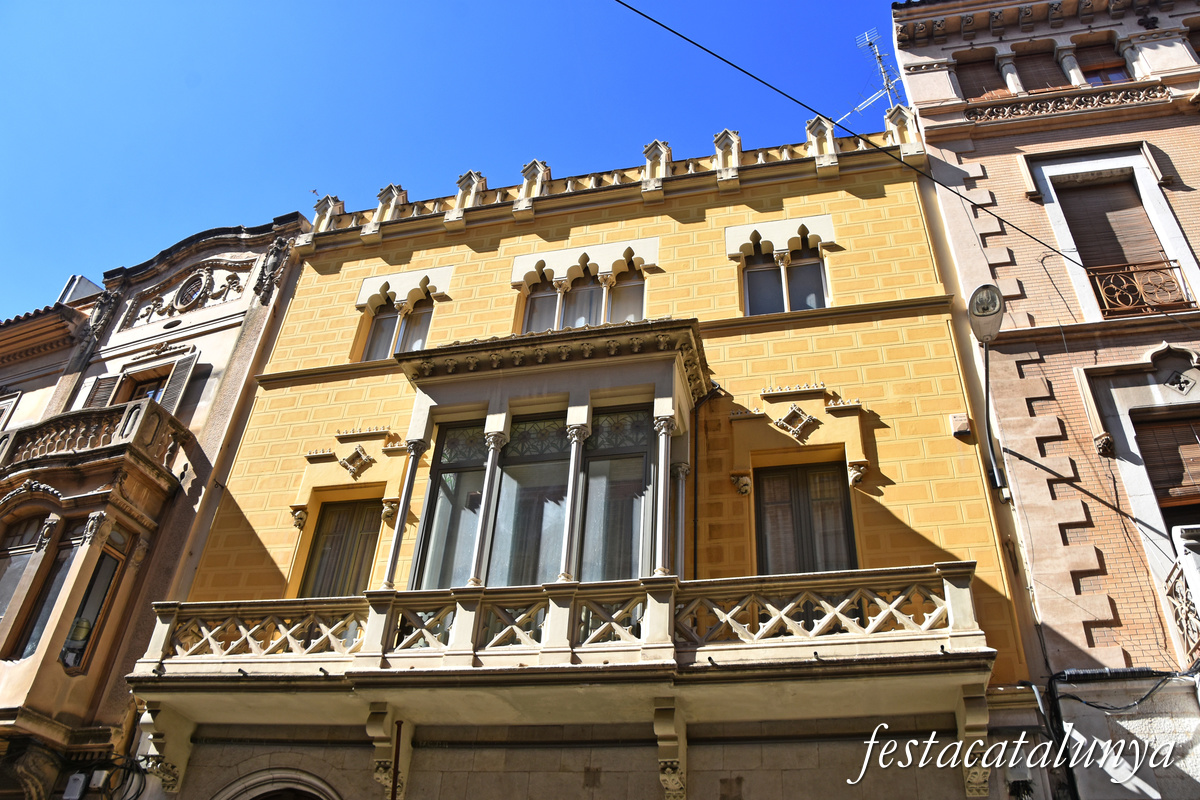 Figueres - Casa d'Albert Gruart al carrer Monturiol