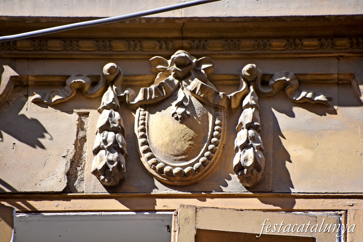 D.- Casa de Joaquim Monturiol Porret al carrer Monturiol de Figueres